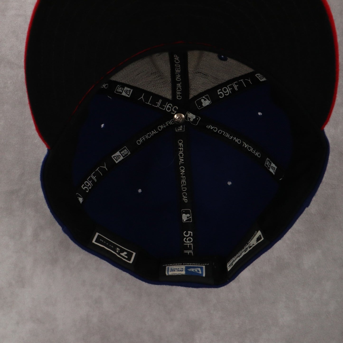 New Era 59Fifty Chicago Cubs 7 1/4 Performance Fitted Sports Baseball Cap Hat