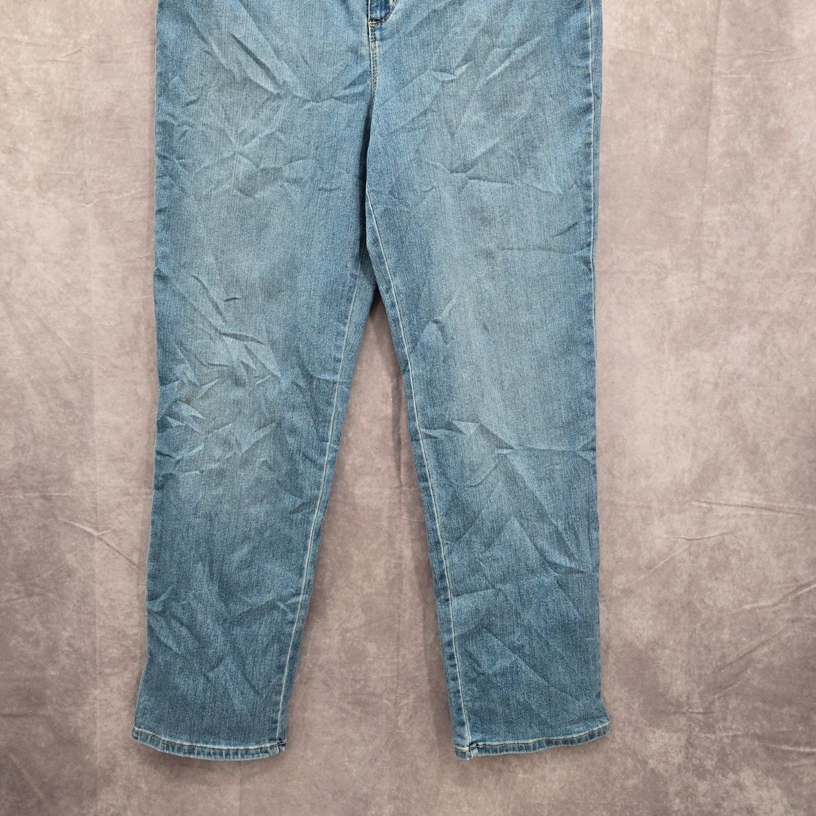 Gloria Vanderbilt Amanda Light Blue Zip Up Button Womens Regular Jeans Size 12