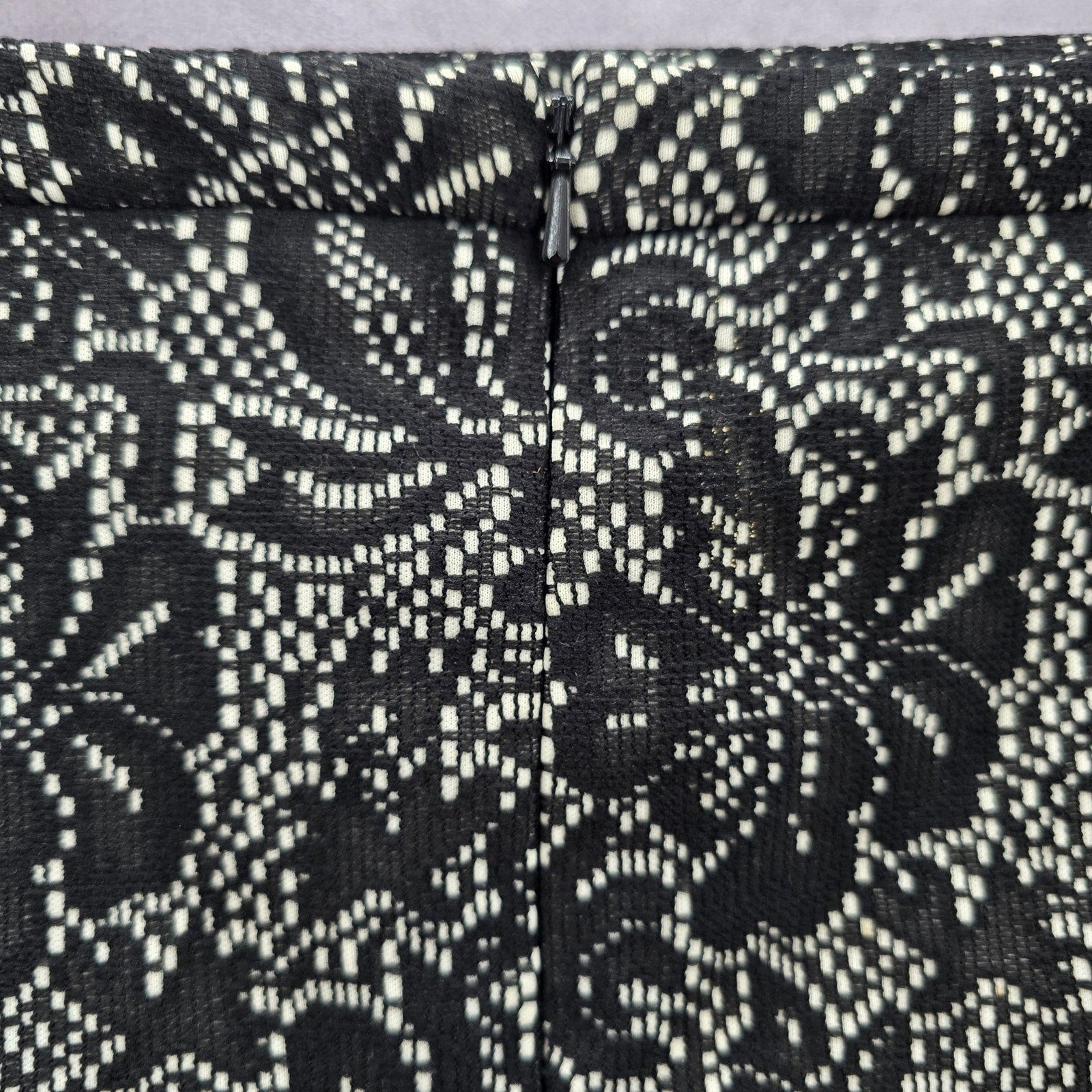 Dressbarn Black Floral Executive Pencil Mini Skirt Plus 14