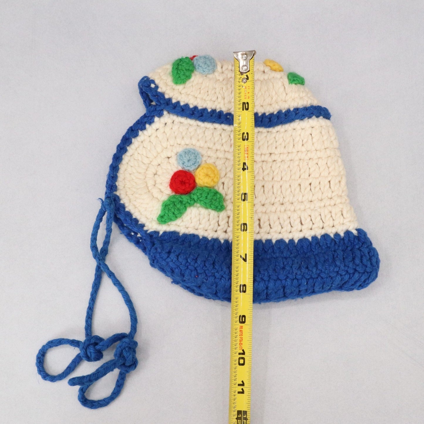 White Cable Knit Crochet Floral Tie Y2K Vintage Child Girls Beanie Hat Cap