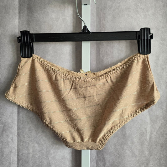 Nude Tan Lace Elastic Pull On Flirty Ladies Underwear NWT M Medium