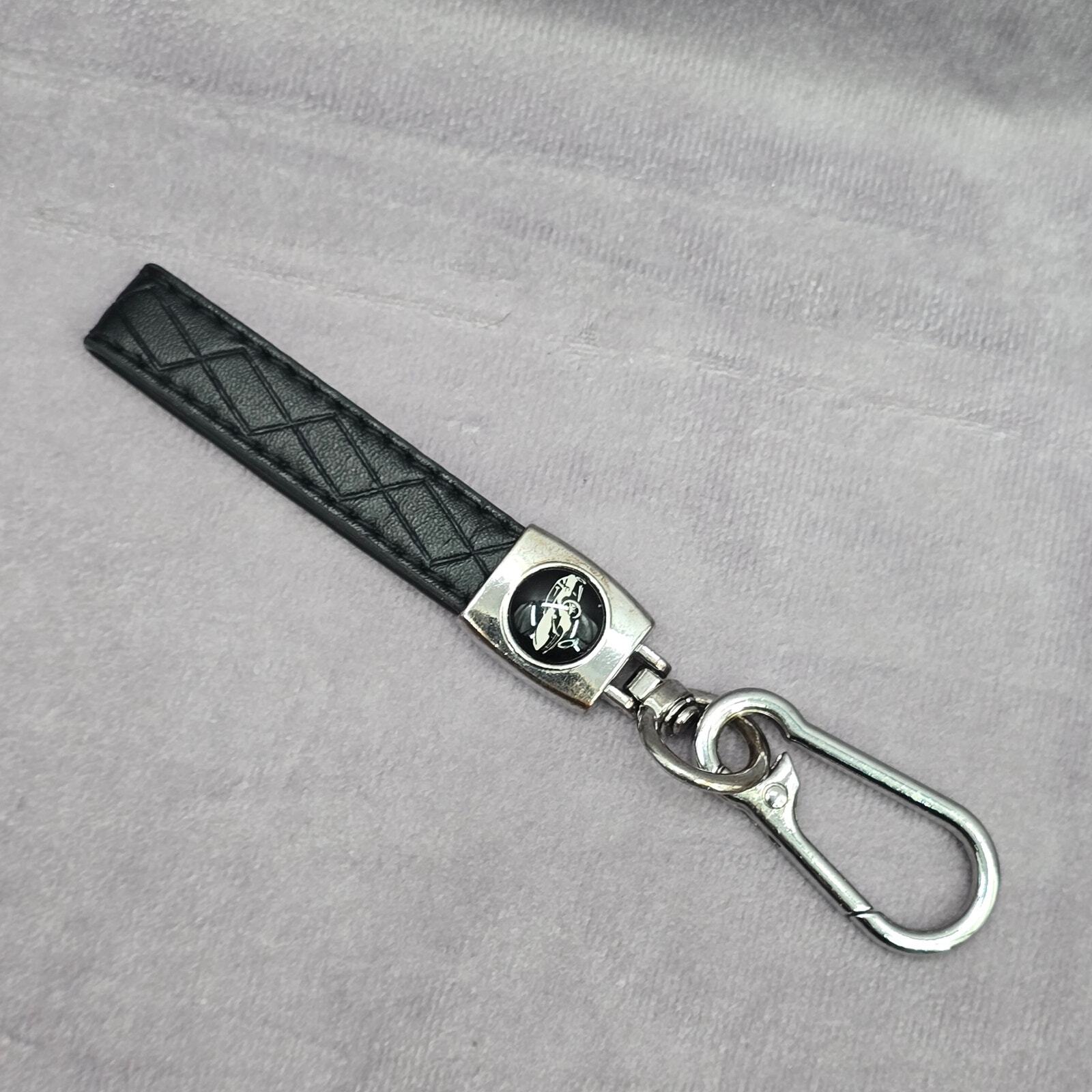Black Faux Leather Quilt Silver Clip Hook Keychain Escalade Car Accessories
