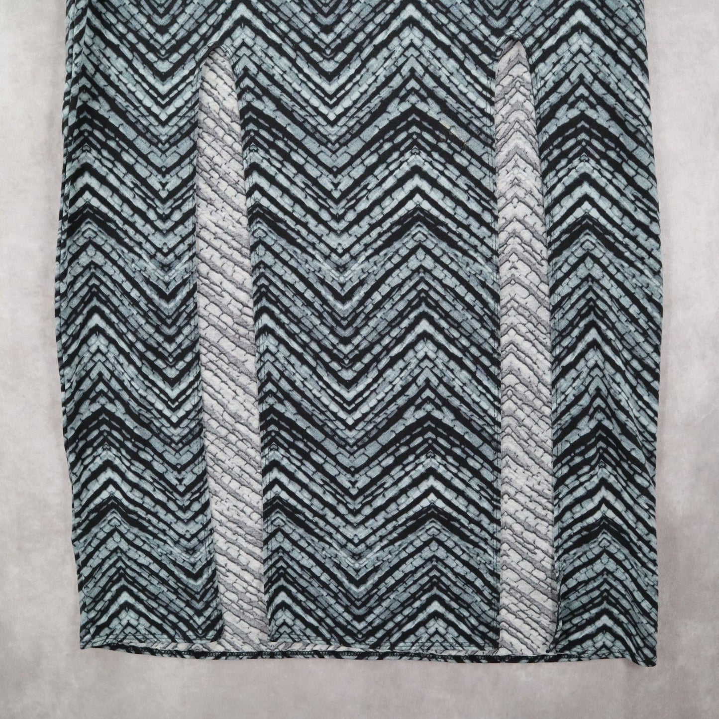 DGNY Gray Chevron Split Long Maxi Boho Stretch Fun Flirty Beach Skirt Plus 2X
