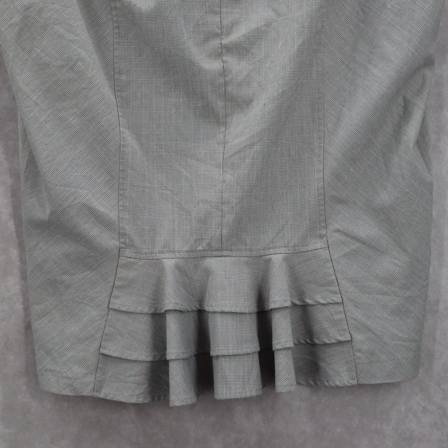 Torrid Gray Pencil Ruffle Checker Belt Retro Casual Preppy Skirt Plus 22