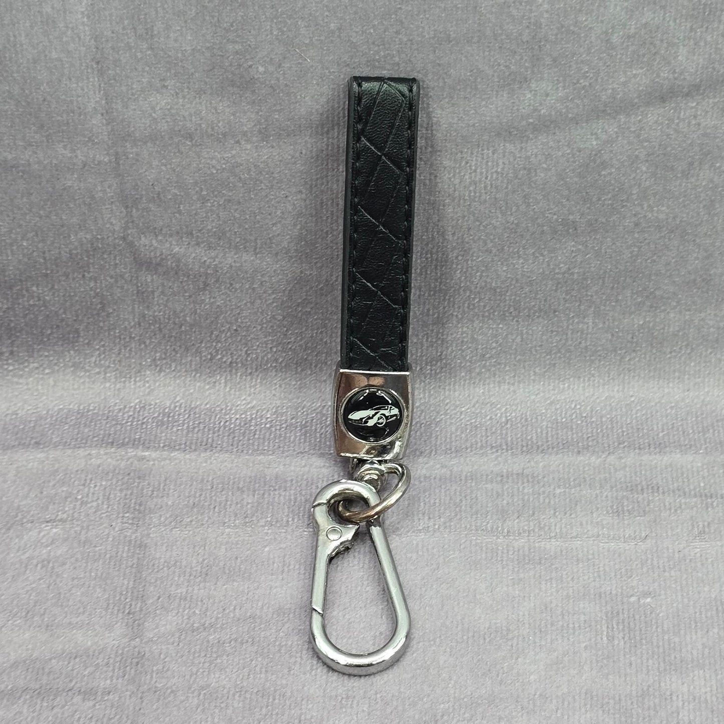 Black Faux Leather Quilt Silver Clip Hook Keychain Escalade Car Accessories