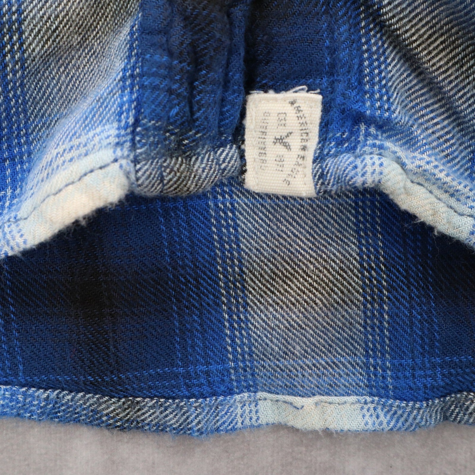 American Eagle Outfitters Flannel Plaid Long Sleeve Button Boyfriend Fit Small