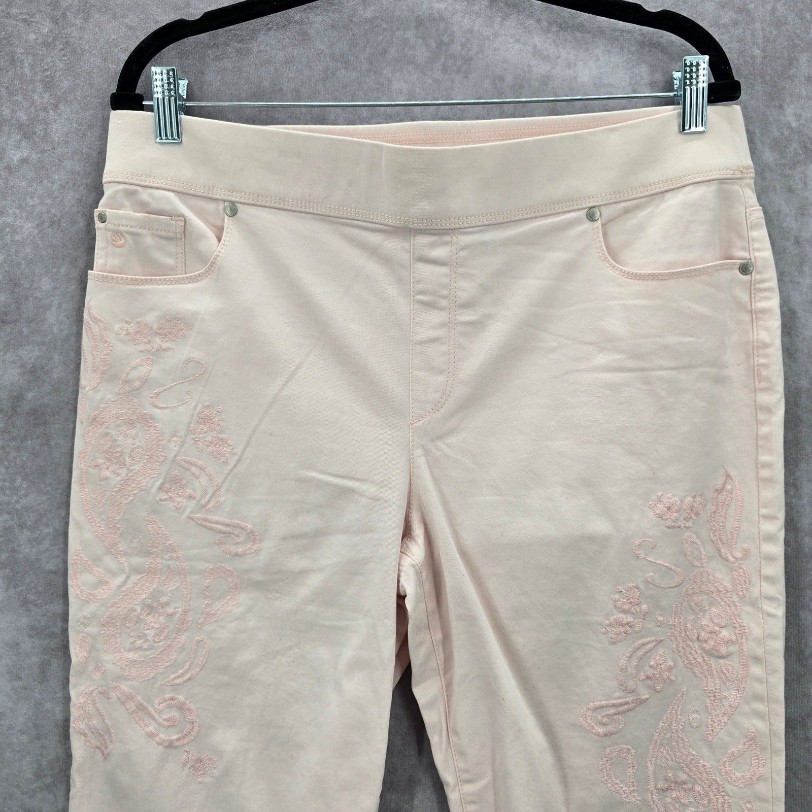 Gloria Vanderbilt Pink Embroidered Floral Crop Avery Cotton Pants 12