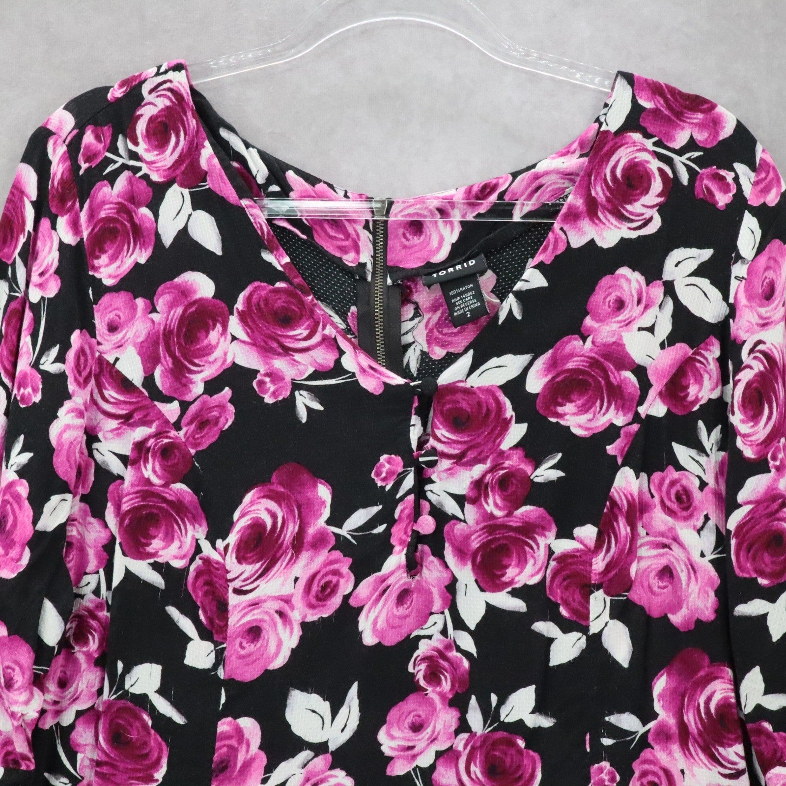 Torrid Floral Blouse 3/4 Sleeve V-Neck Tunic Top Black Pink Rose Print Flowy 2