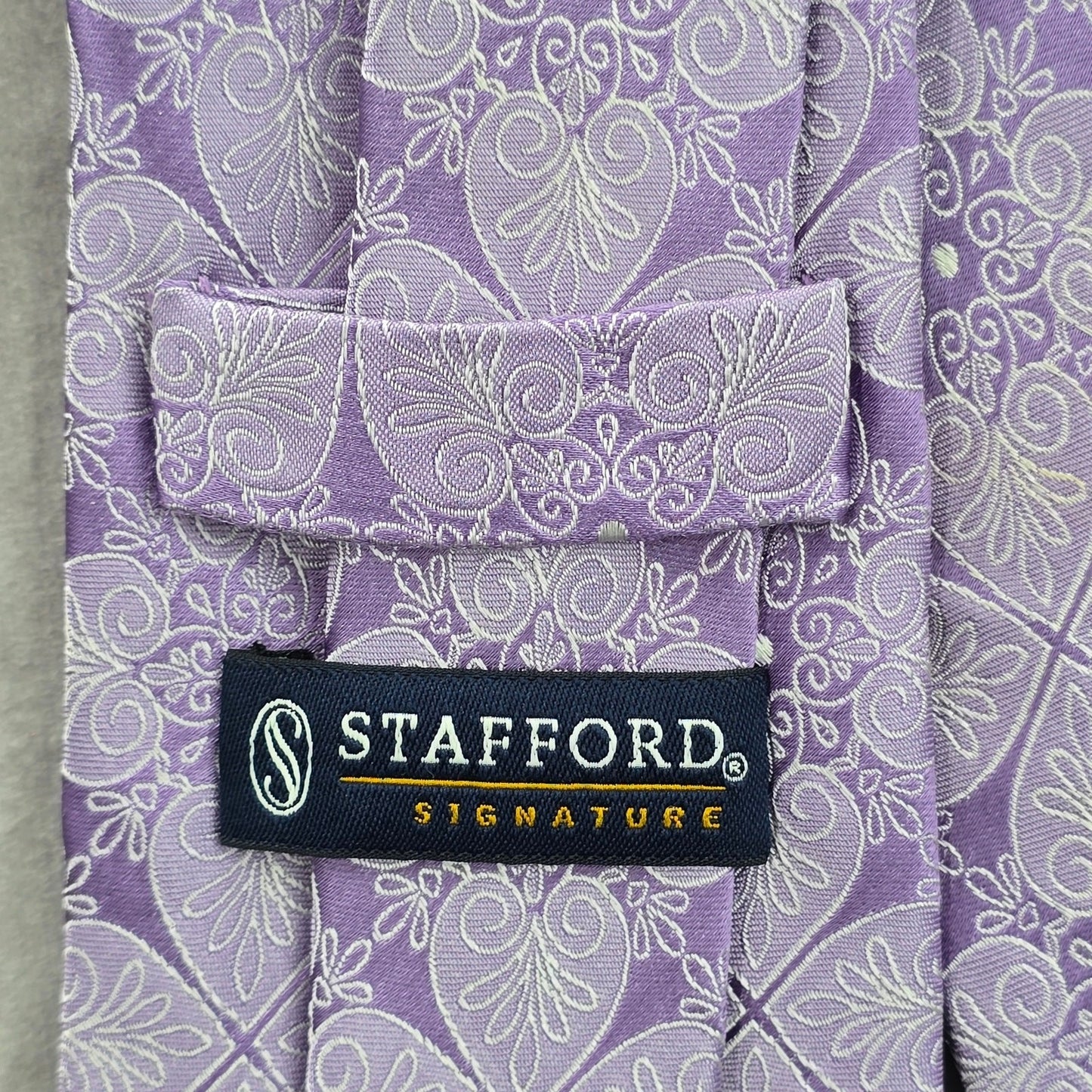 Stafford Signature Purple Silver Floral Paisley 100% Silk Men's Neck Tie Office