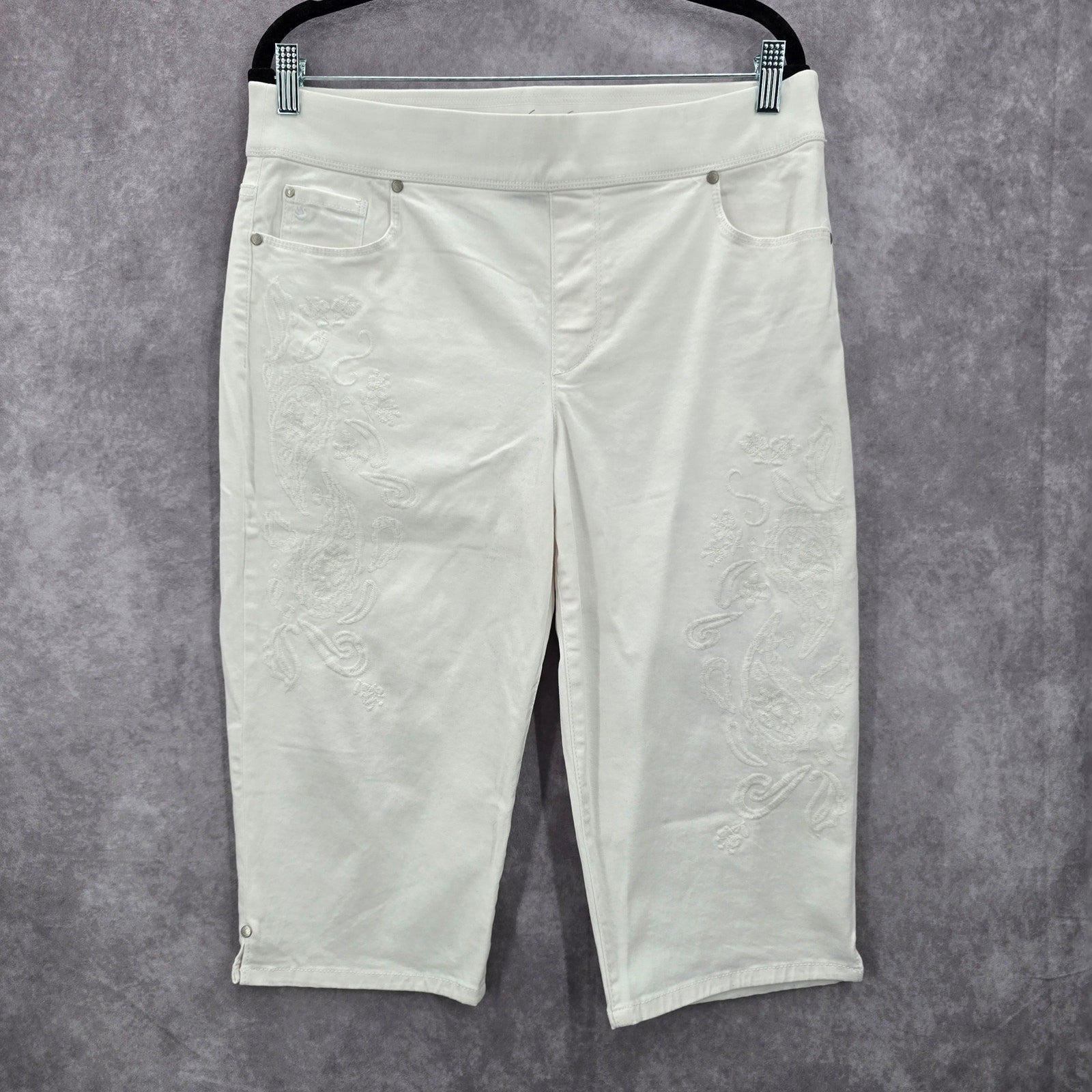 Gloria Vanderbilt White Embroidered Floral Crop Avery Cotton Pants 12