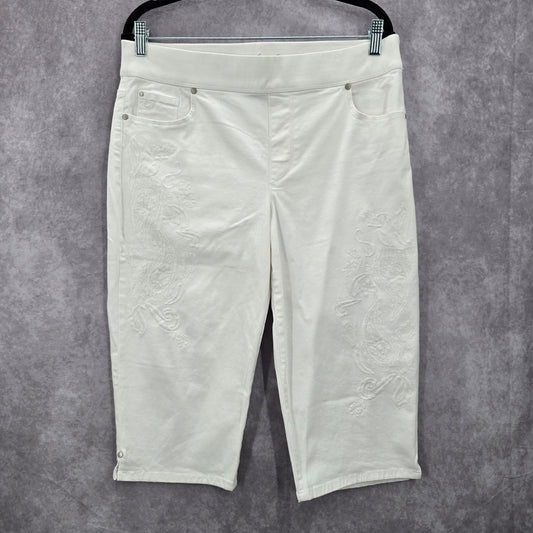 Gloria Vanderbilt White Embroidered Floral Crop Avery Cotton Pants 12