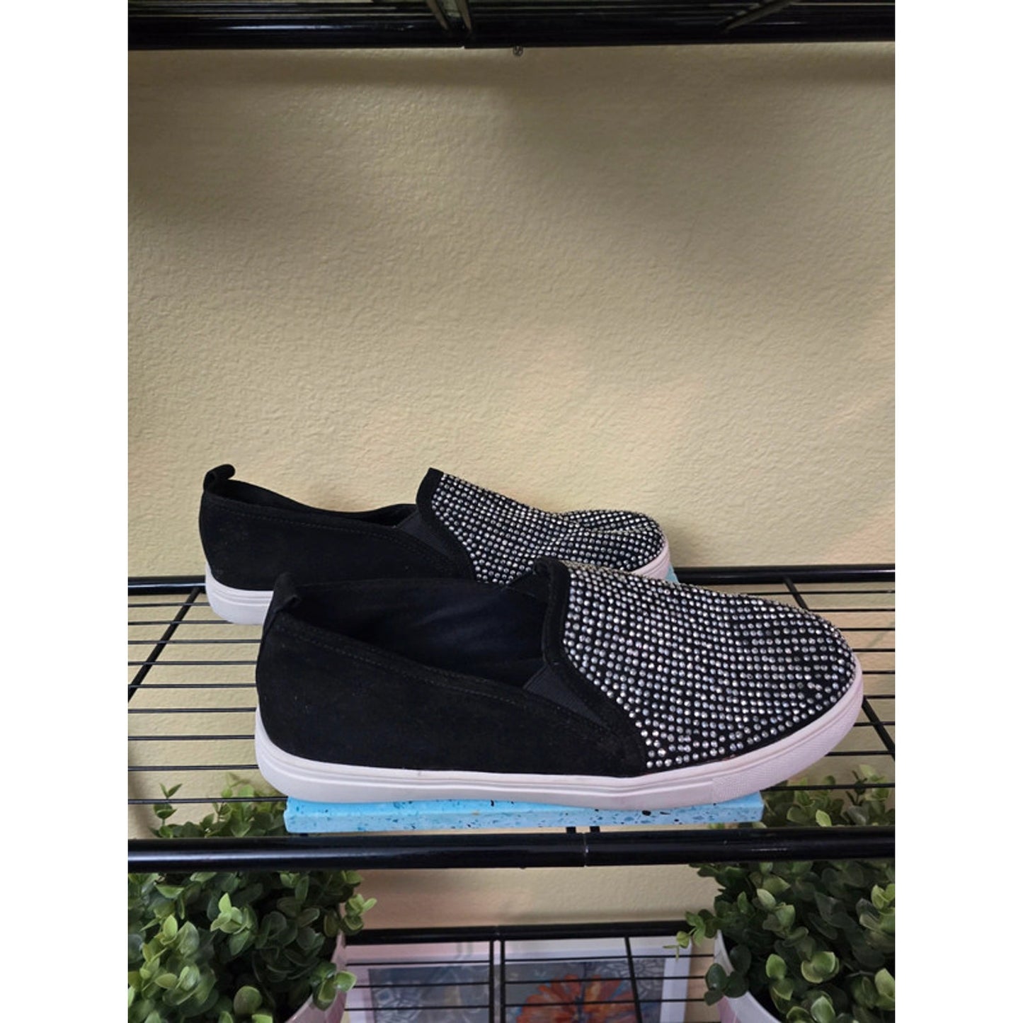 Carlos Santana Black Flat Studded Slide Sneakers Womens Size 9