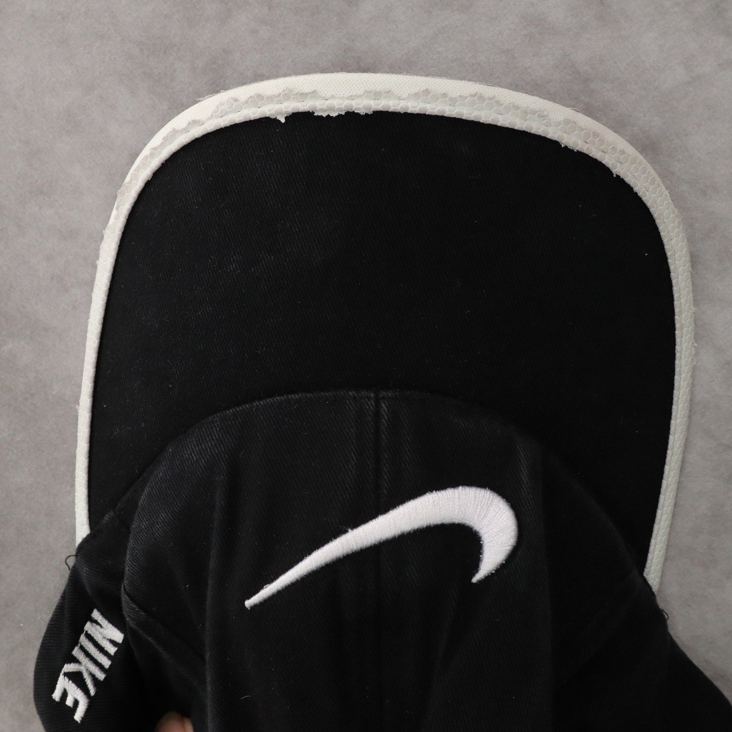 Nike Black White Raw Logo Cloth Strap Athletic Golf Baseball Cap Hat Small