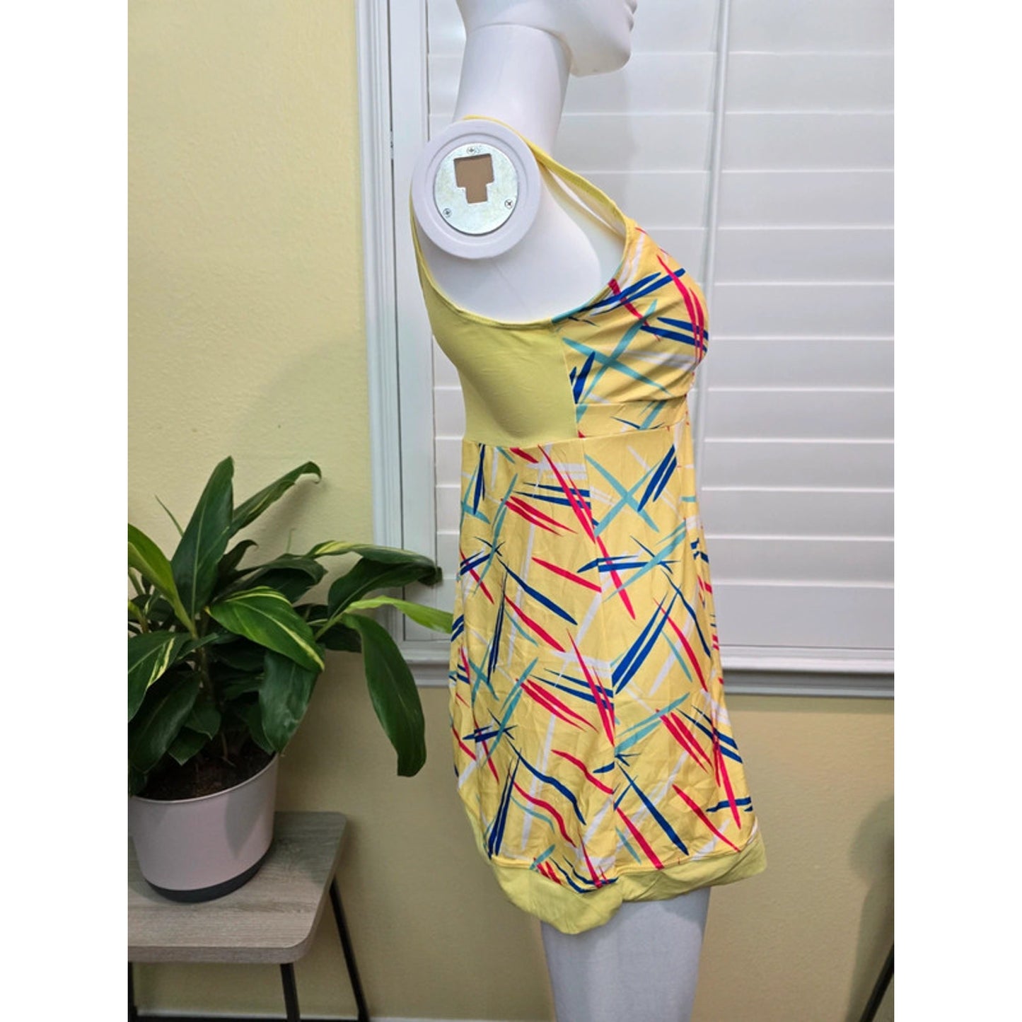 Yellow Sleeveless Geometric Pattern Top Medium