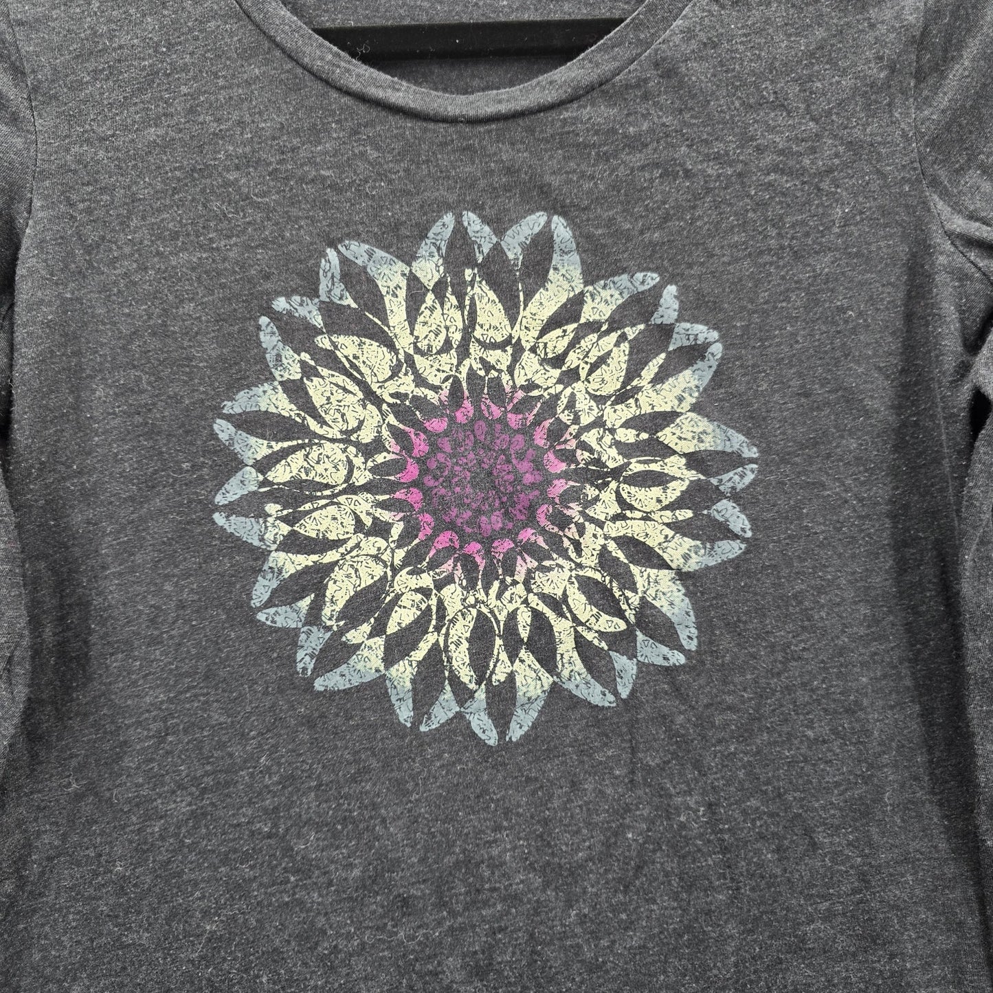 061. Columbia Gray Floral Long Sleeve Tshirt Top Small
