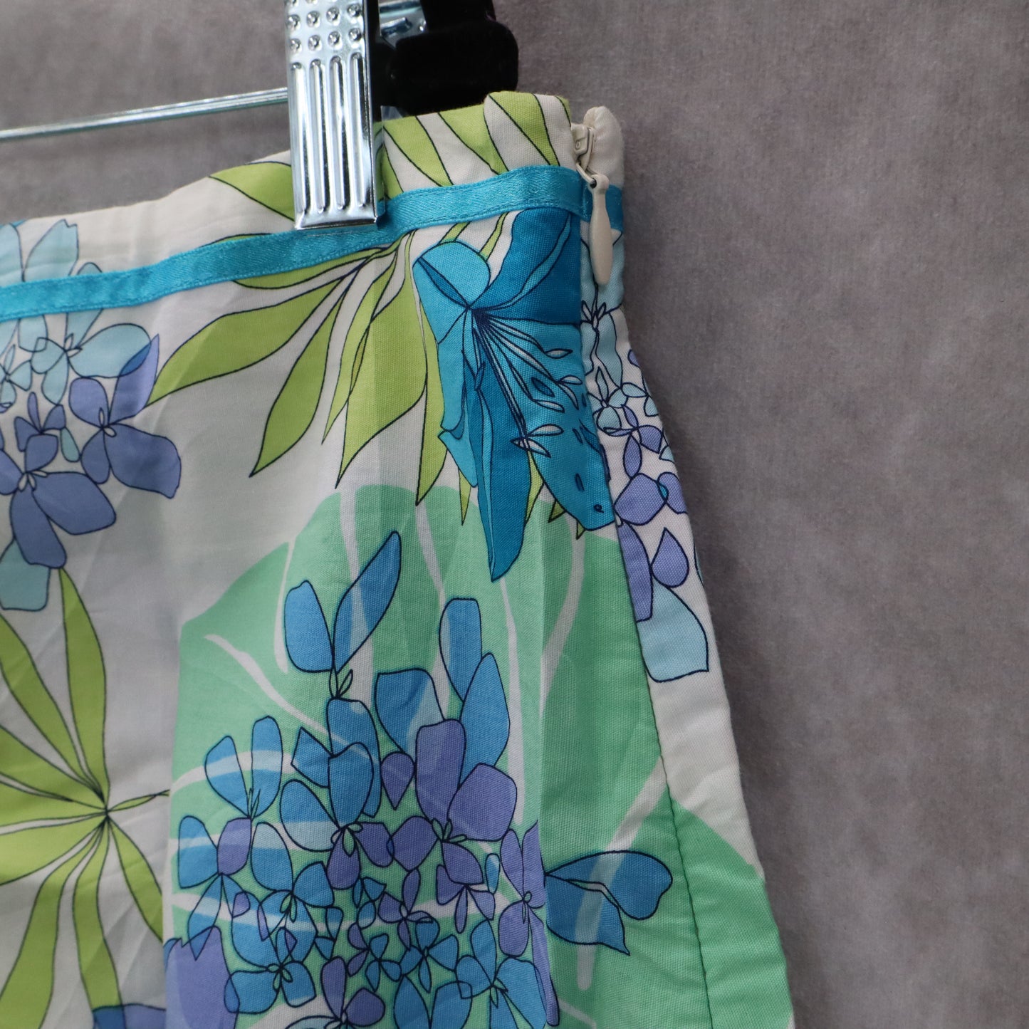 Van Heusen Blue Floral Knee Length Cotton Whimsy Costal Beach Skirt Plus 18 NWT