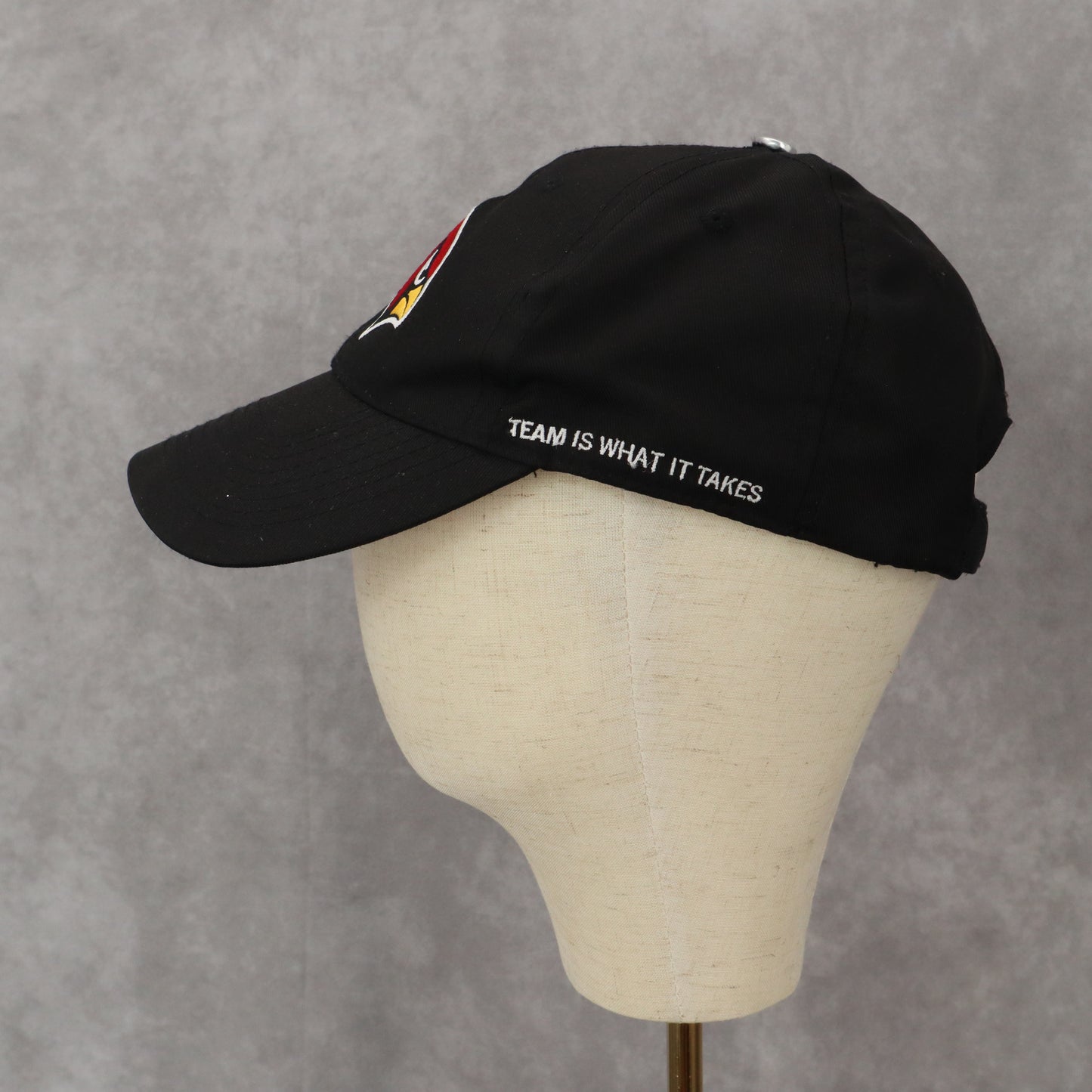 Sixth Man Performance Black Cardinals Sports Cloth Strap Baseball Cap Hat OSFM
