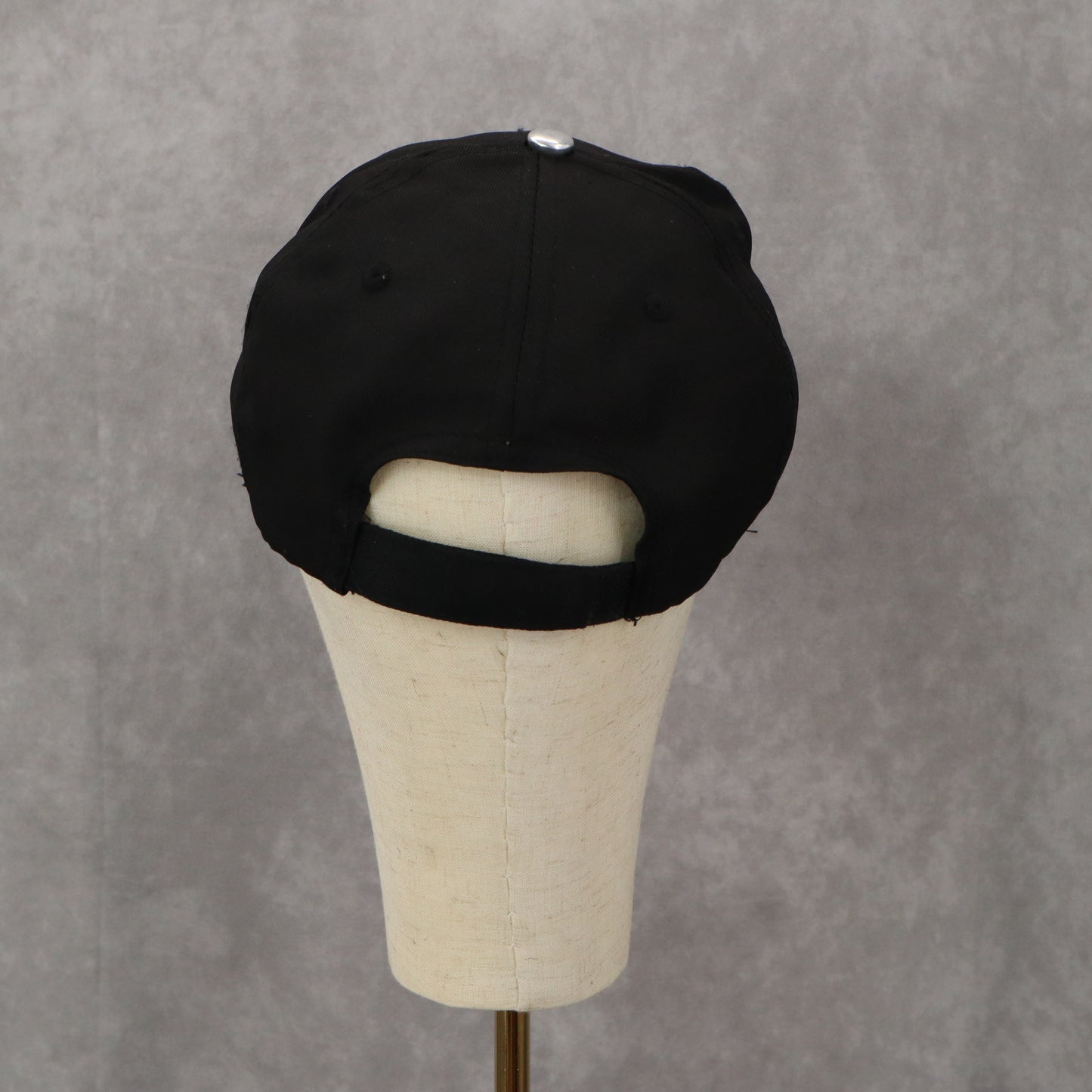 Sixth Man Performance Black Cardinals Sports Cloth Strap Baseball Cap Hat OSFM