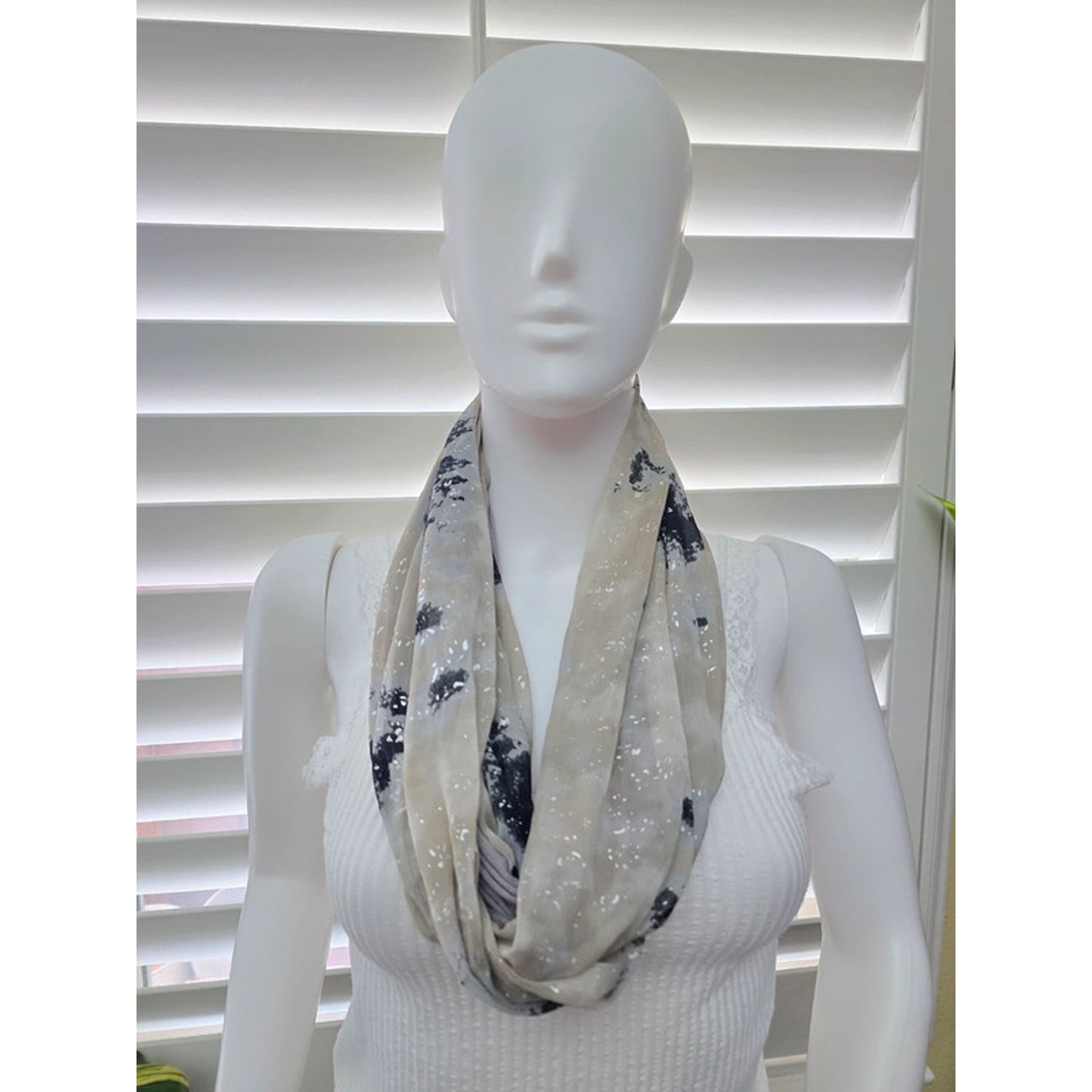 Apt 9 Gray Silver Spotted 90s Y2K Infinity Scarf OSFM