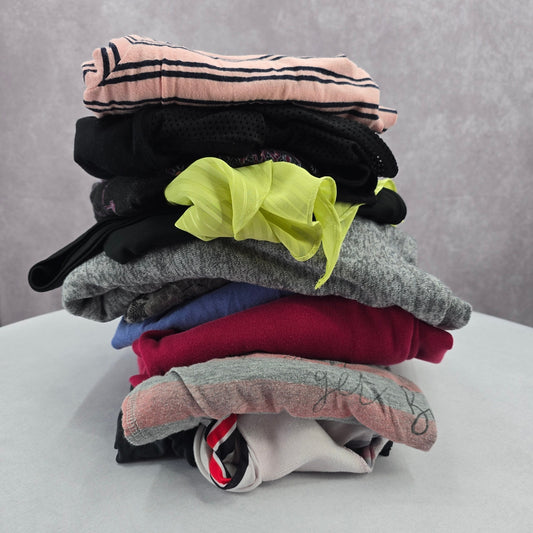 12 Womens Tops Sweaters Tanks Random Mixed Lot Bundle of 12 M Medium