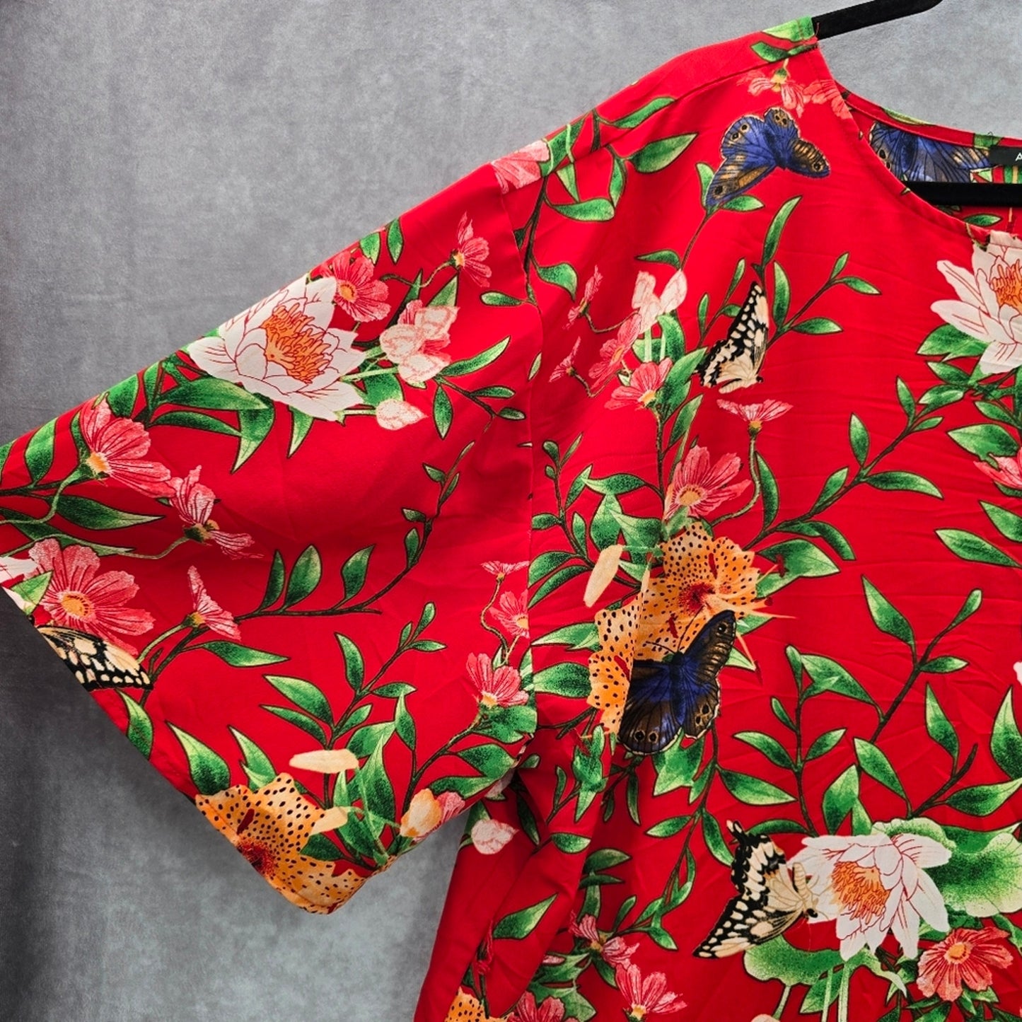 Avon Red Floral Butterfly Print Short Sleeve Top Plus 18W-20W 1X