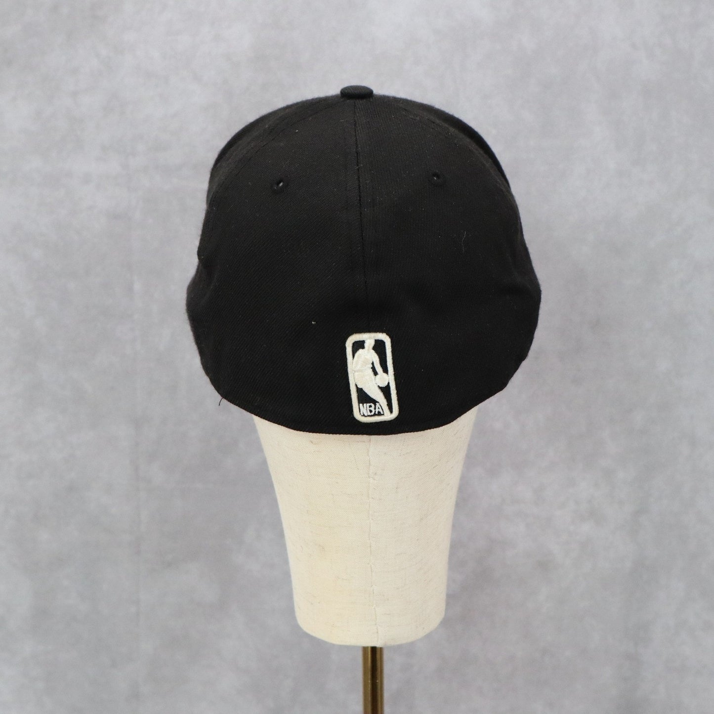 New Era Black Flat Bill 59FIFTY Fitted 7 3/8 NBA Athletic Fans Baseball Cap Hat