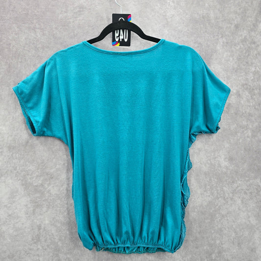 049. Annabelle Green Ruffle Petite Short Sleeve Top Small