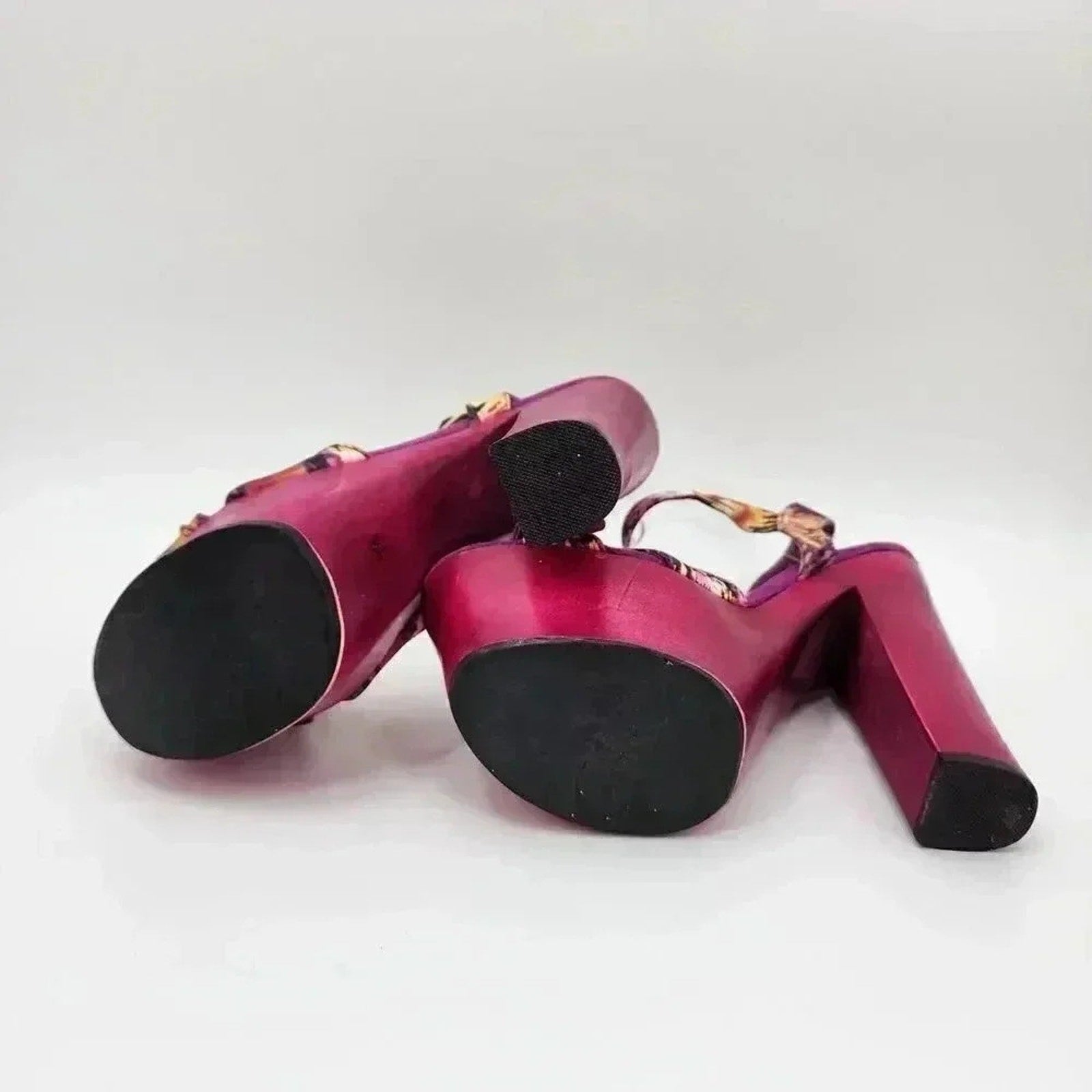 Sole Obsession Chunky Platform Purple Heels Buckle Open Toe Womans Size 7.5 Heel